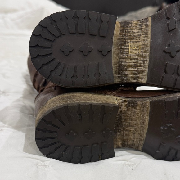 Steve Madden Dark Brown Lace-Up Leather Boots - Picture 6 of 8